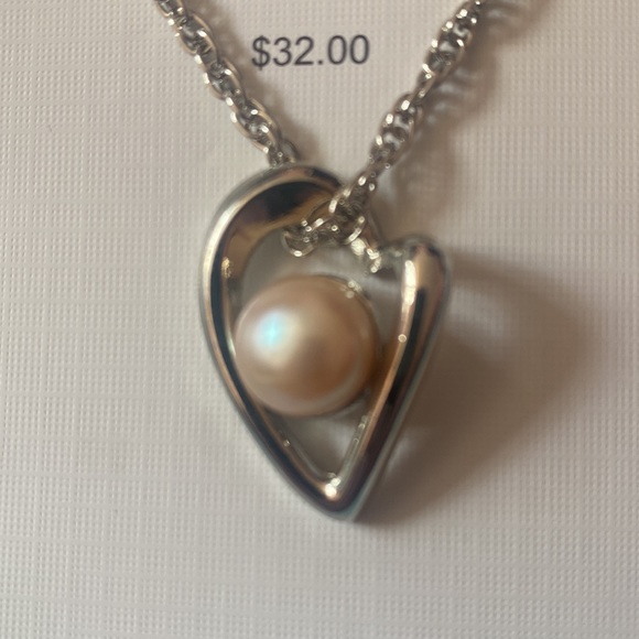 8mm Pearl Necklace - Picture 2 of 3